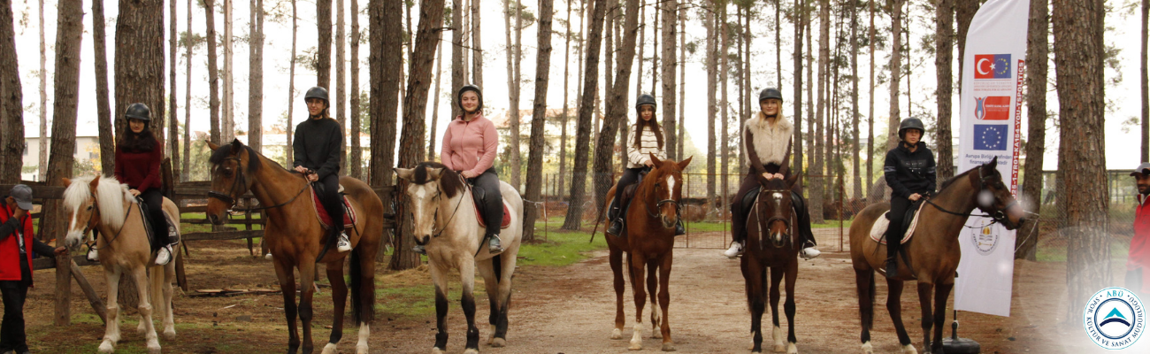 Eşsiz Bir Deneyim: ABU Öğrencileri Atlı Sporlar İçin Bir Araya Geldi